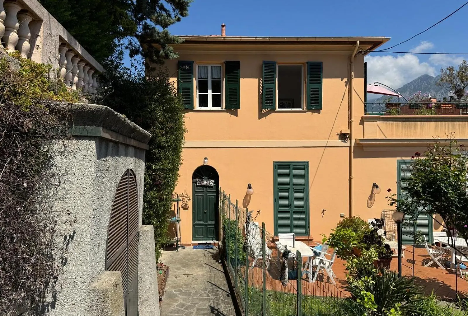 Menton Apartment With Large Terrace