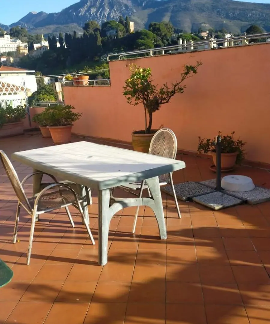 Menton Apartment With Large Terrace Francia